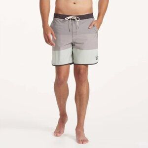 Vuori Mens Cruise Boardshort Smoke Wave Striped 33